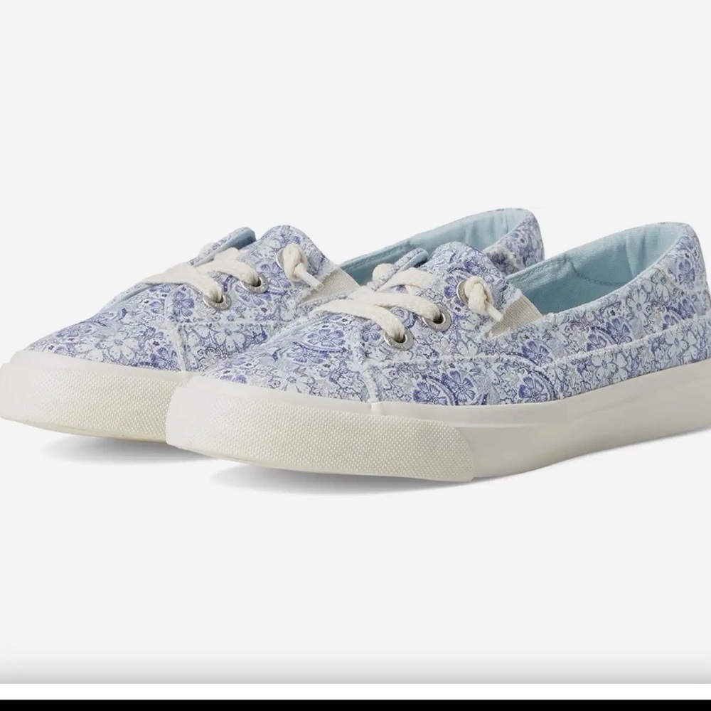 Floral Blue and White Canvas Sneakers Blowfish Malibu 
Size 9 New